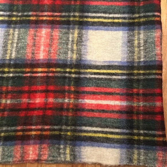 Vintage Hudson’s bay mohair wrap Scarf - Picture 6 of 7